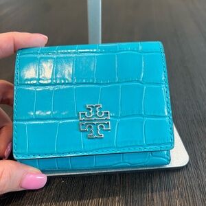 NWT Tory Burch Britton Embossed Compact Wallet